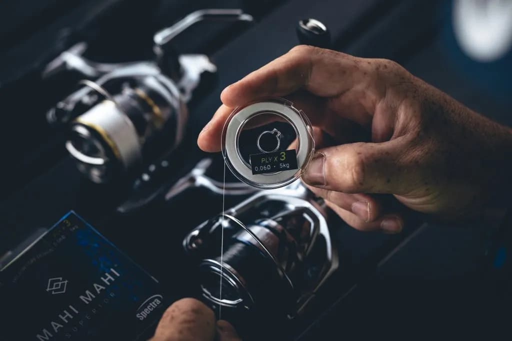 Czy kolor plecionki ma znaczenie dla skutecznych połowów ryb?