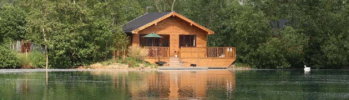 Najlepsze miejsca gdzie na ryby z noclegiem: 15 kultowych łowisk w Polsce